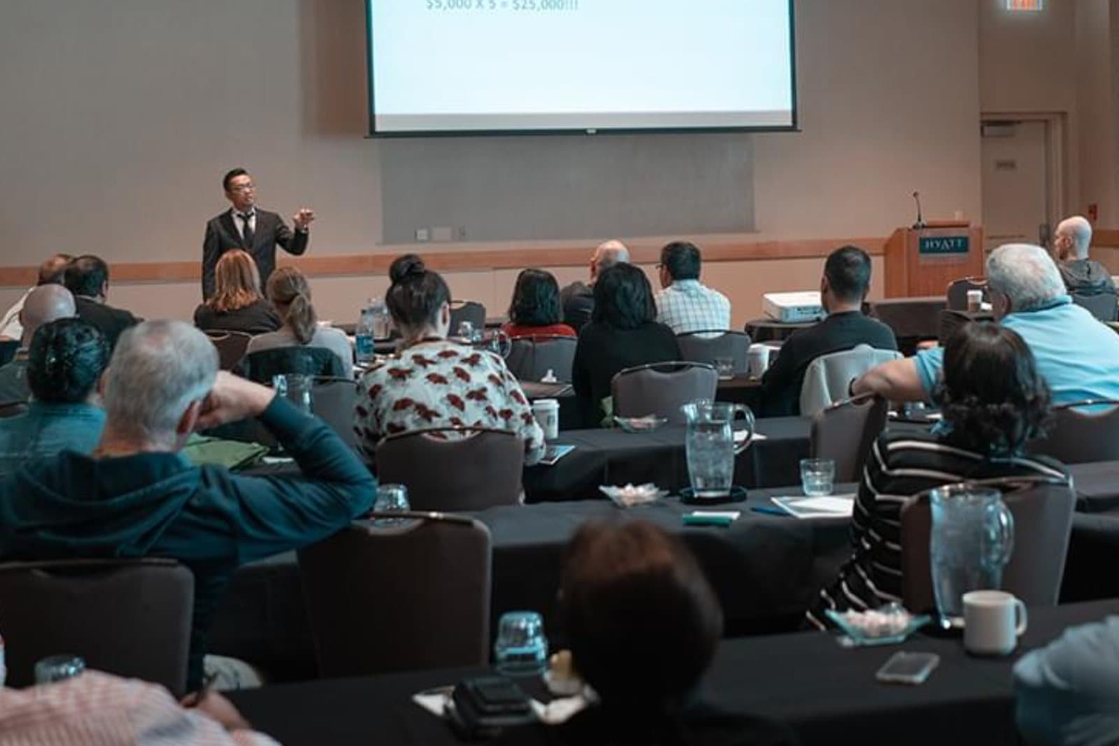 Lecturing Marketing at the International MIFAS Conference, 2019