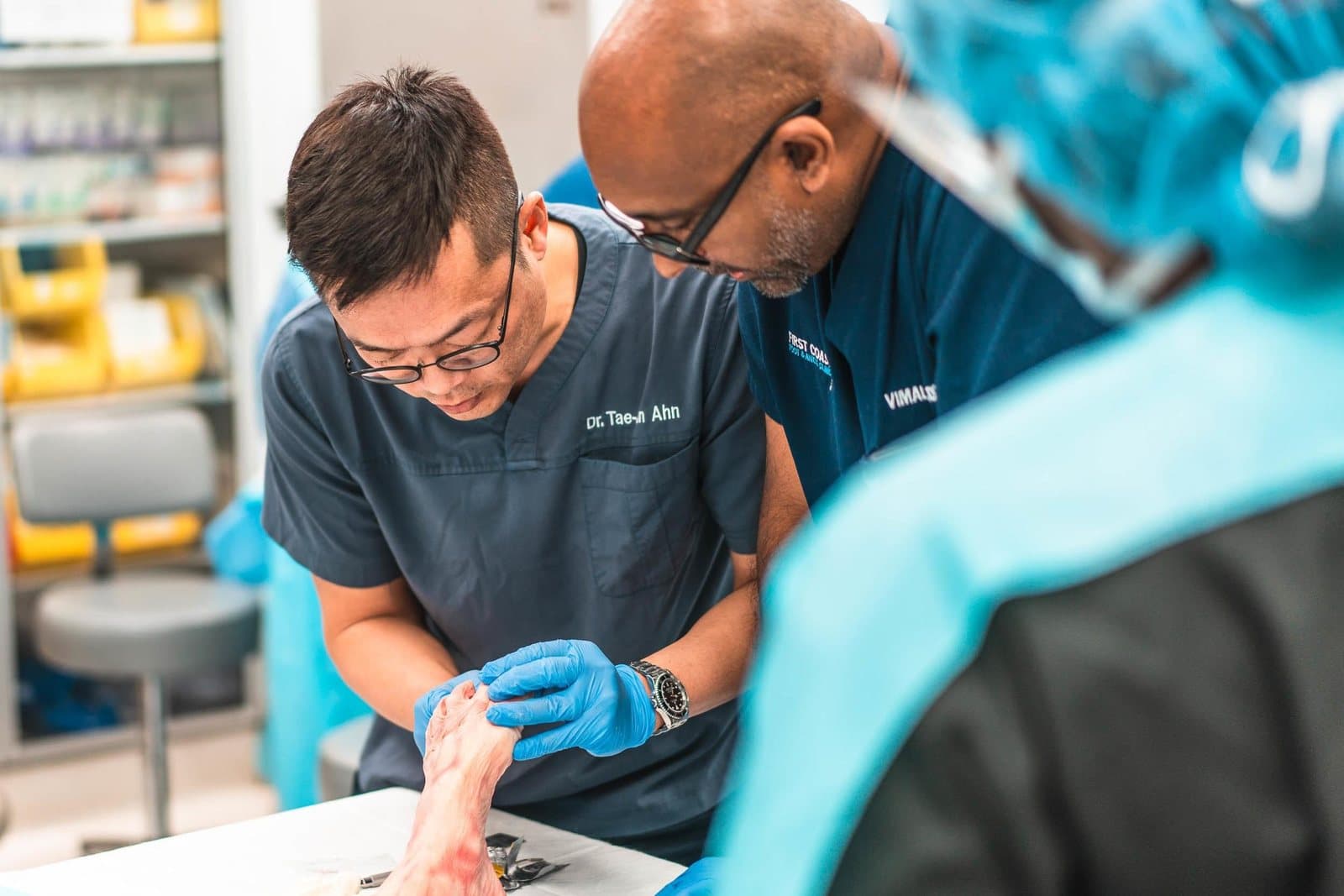 Dr. TJ Ahn teaching a hands-on MIS technique